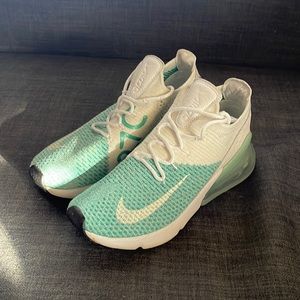 Nike Air 270 Flyknit